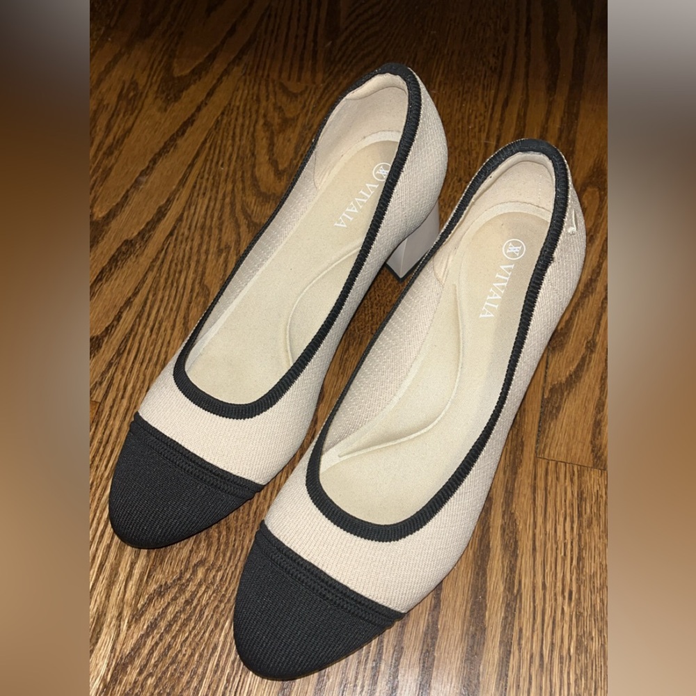 Vivaia Cream and Black Women's Heels Size